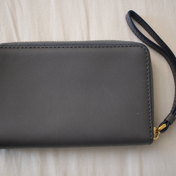 Marc by Marc Jacobs Liegero Wingman Wristlet - Picture 2 of 8